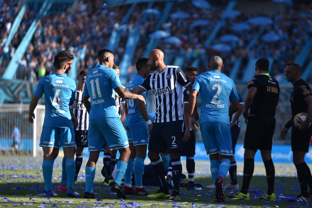 La fiesta del clásico, otra vez en el Kempes. Foto: Lucio Casalla / ElDoce.tv.