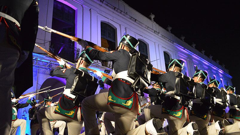 La fiesta patria se vivió en la Plaza San Martín. Foto: Maxi López / ElDoce.tv.