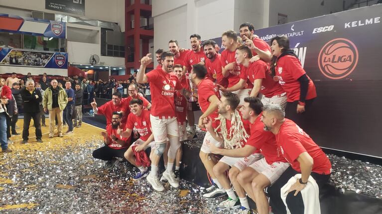 La fiesta ya empezó: Instituto campeón.