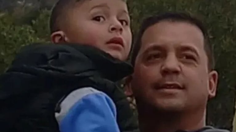 La Fiscalía de Cosquín solicitó ayuda para dar con el paradero del hombre y su hijo.