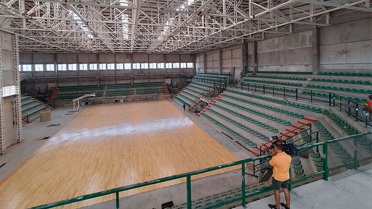 La flamante cancha del mítico club cordobés tiene capacidad para albergar hasta 6 mil espectadores.