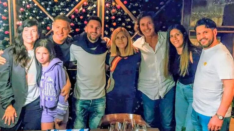 La foto de la cena sorpresa en Palermo.
