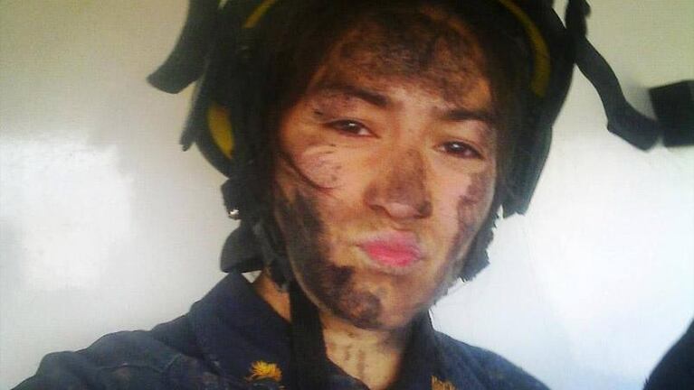 La foto de la mujer bombero que emociona
