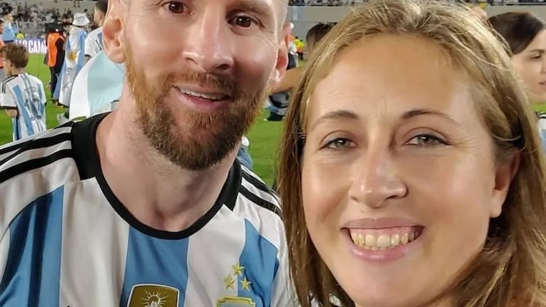 La foto que Eliana Pantano se sacó con Lionel después del partido ante Panamá.