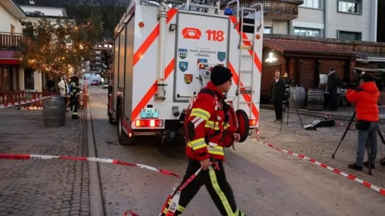 La foto que muestra cómo se originó el incendio fatal en un centro de esquí de Suiza