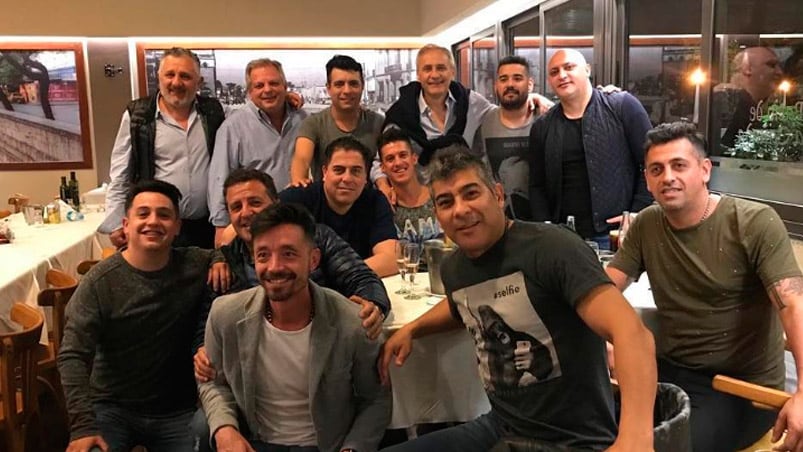 La foto que publicó la Pepa Brizuela junto a Baldassi y el equipo de Cambiemos.