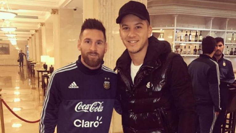 La foto que Sebastián Driussi le pidió a Lionel Messi.