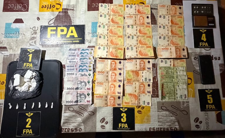 La FPA irrumpió en una vivienda de barrio El Bajo y secuestró cocaína lista para la venta.