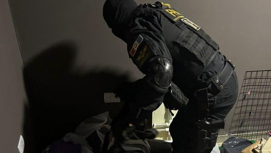 La FPA realizó cuatro allanamientos luego de la detención del extranjero.