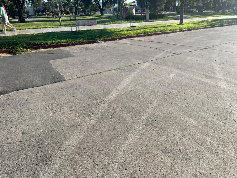 La frenada del Chevrolet Onix antes de chocar contra la casa.