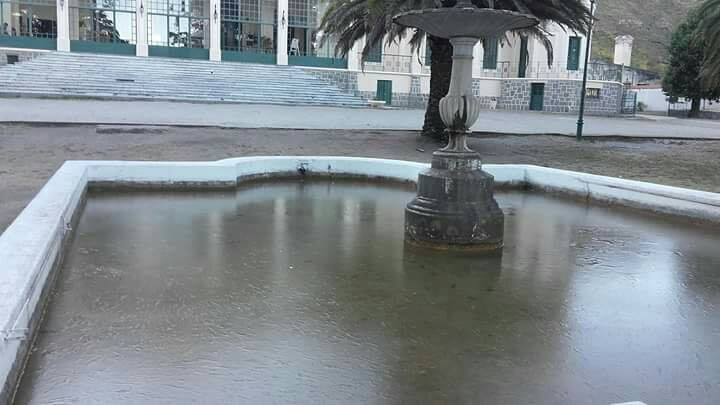 La fuente del Hotel Edén congelada. Foto de Vane Prieto.