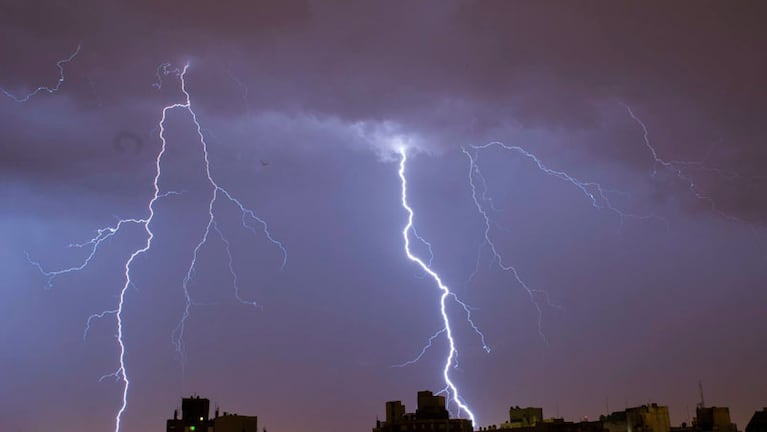 La fuerte tormenta de este jueves se cobró una vida. 