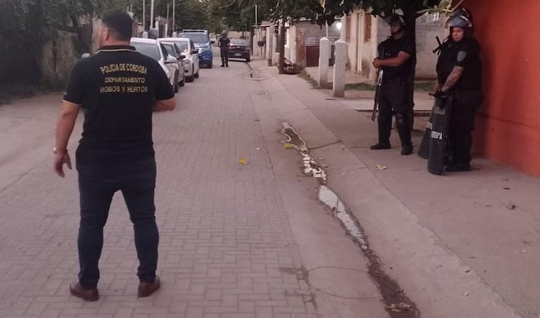 La fuerza de seguridad intervino en más de 10 barrios.