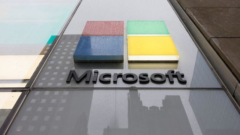 La función Recall que Microsoft anunció para su chatbot con IA generó polémica. (Foto: AFP/Michael M. Santiago)