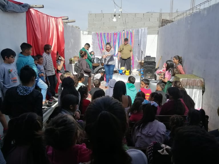 La Fundación CaMi celebró junto a los niños del comedor "Por amor al caído".
