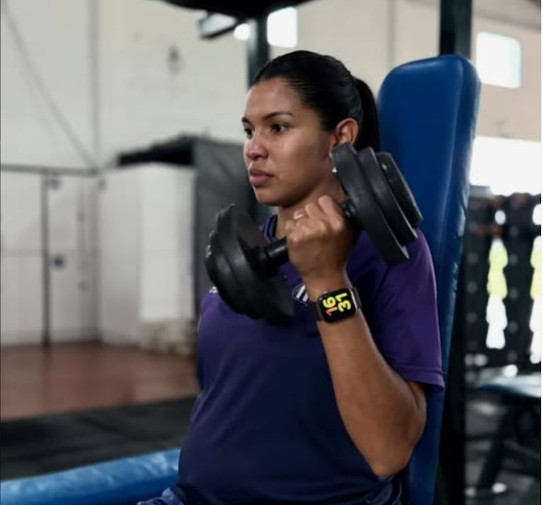 La futbolista que entrena en pleno embarazo