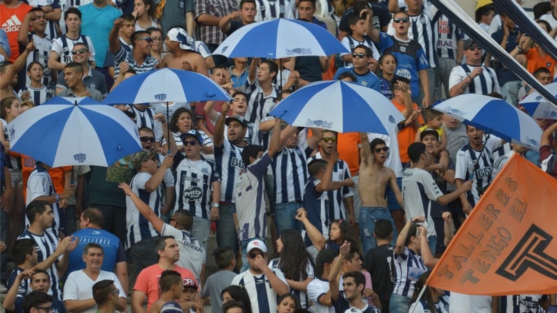 La gente acompañó a Talleres en la fiesta contra River. Foto: Lucio Casalla.