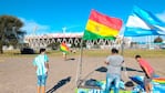 La gente comienza a colmar el Kempes para ver Argentina-Bolivia. Foto: Lucio Casalla / ElDoce.tv.