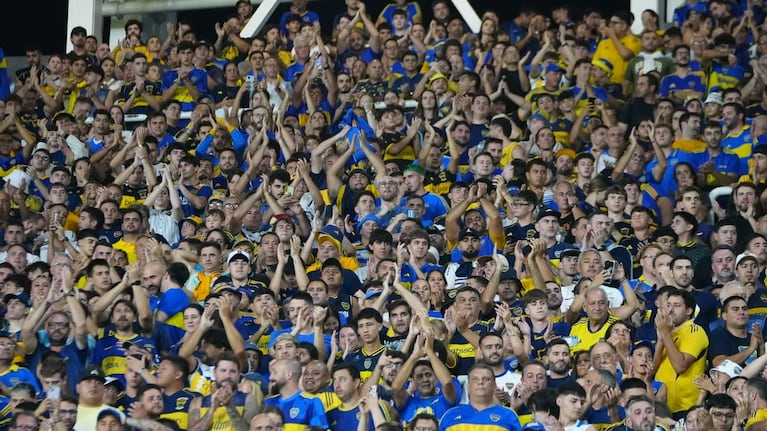 La gente de Boca ocupó la Popular Sur Artime ante Talleres.