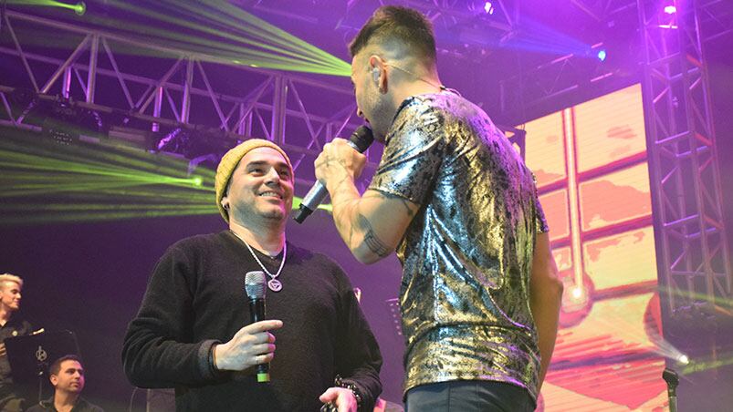 La gente disfrutó de un gran show en Plaza de la Música.