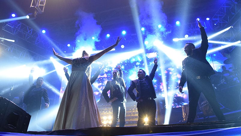 La gente disfrutó de un gran show en Plaza de la Música.