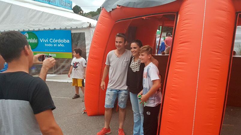 La gente pasó por el stand de El Doce en Carlos Paz.