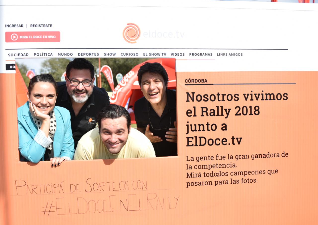 La gente pasó por el stand de El Doce en Carlos Paz. Foto: Lucio Casalla/ElDoce.tv