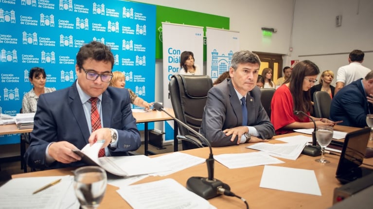 La gestión de Llaryora ya tiene ley de emergencia municipal.