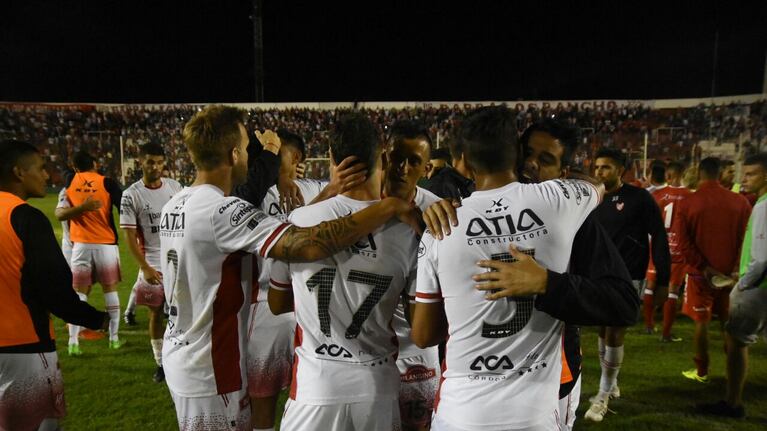 La Glo arrancó el 2017 con una victoria clave. Foto: Lucio Casalla / ElDoce.tv.