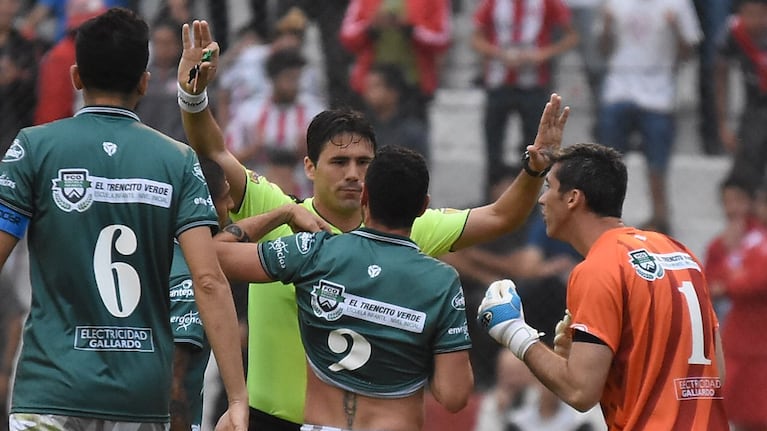 La Glo sumó su segunda victoria en tres partidos. Foto: Lucio Casalla / ElDoce.tv.