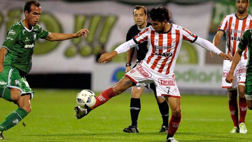 La Glo tuvo la pelota en el final pero no generó chances claras.