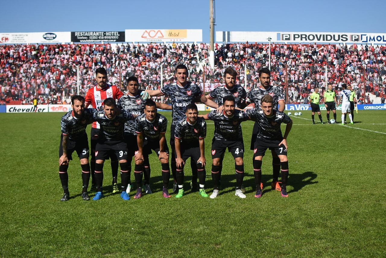 La Gloria abrió el campeonato en casa. Foto: Lucio Casalla / ElDoce.tv.