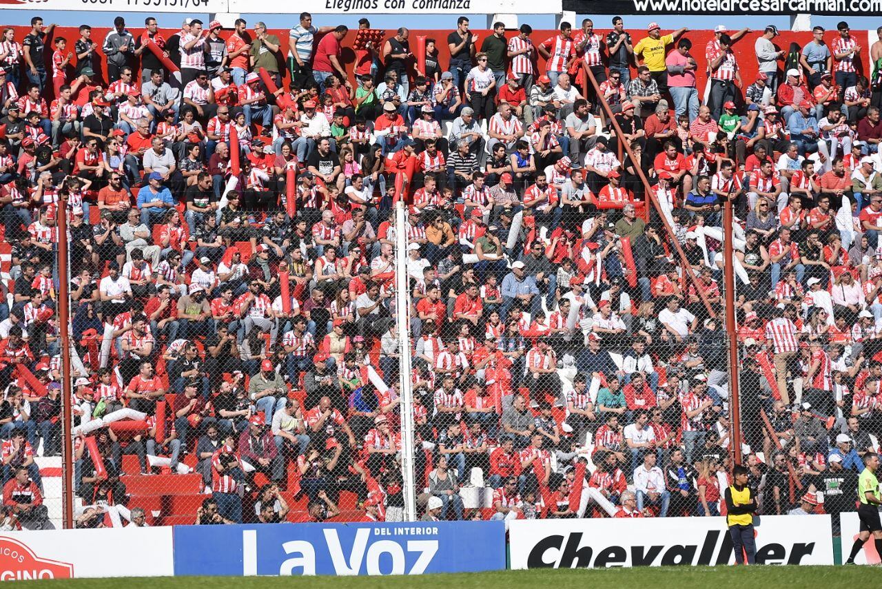 La Gloria abrió el campeonato en casa. Foto: Lucio Casalla / ElDoce.tv.