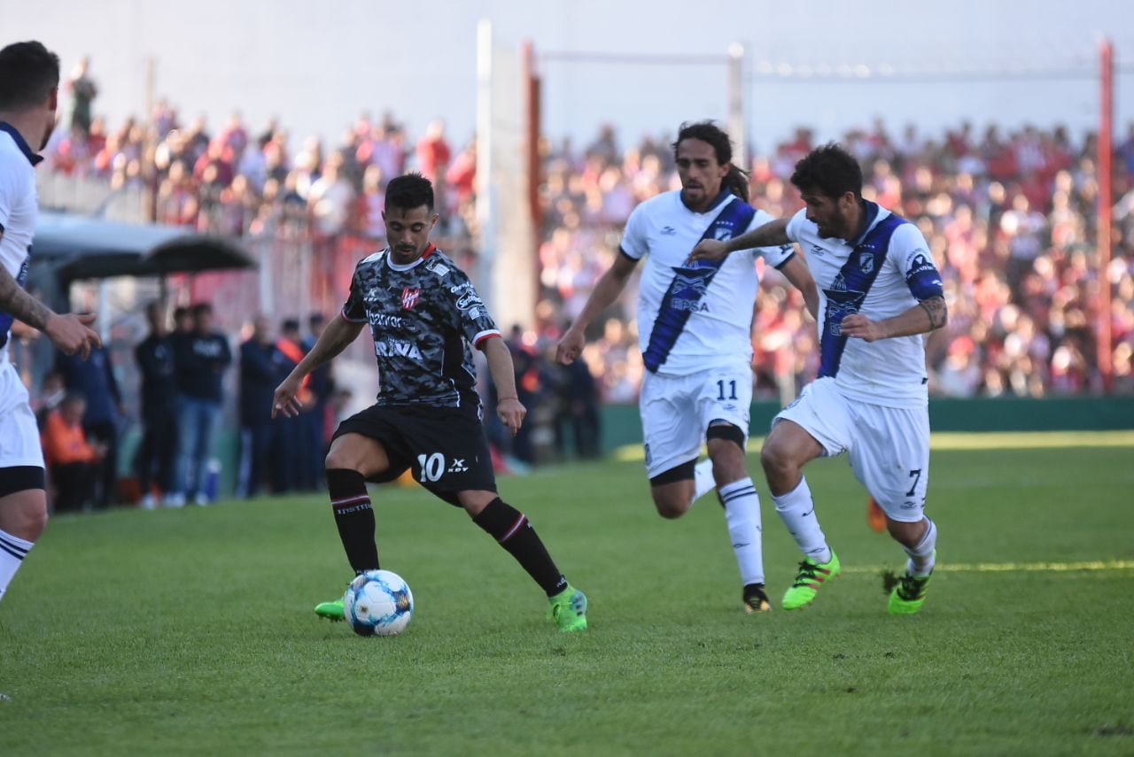 La Gloria abrió el campeonato en casa. Foto: Lucio Casalla / ElDoce.tv.