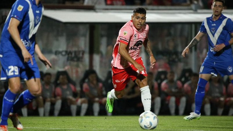 La Gloria mostró una floja imagen en su cancha y sufrió una dura caída.