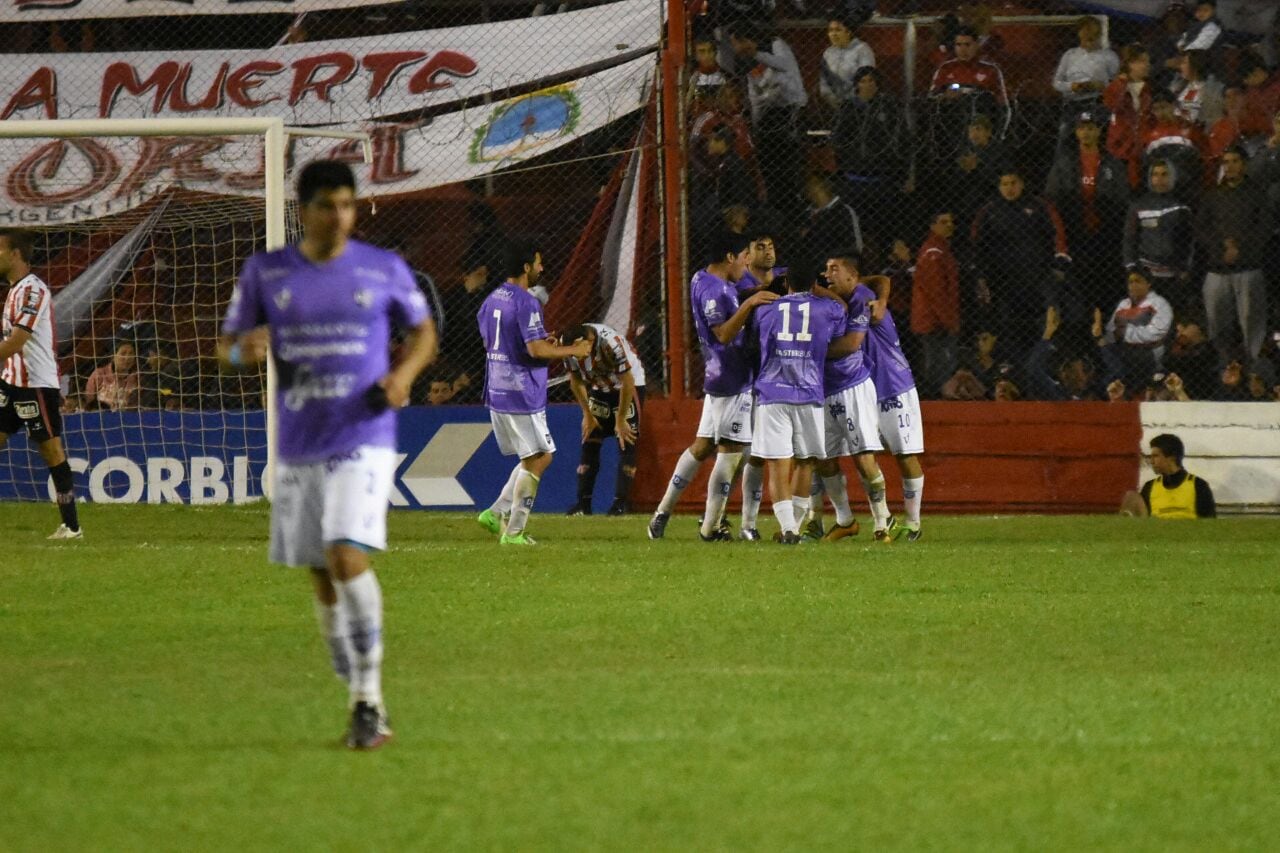 La Gloria no logró meter dos victorias al hilo como local y terminó 1-1. Foto: Lucio Casalla / ElDoce.tv.