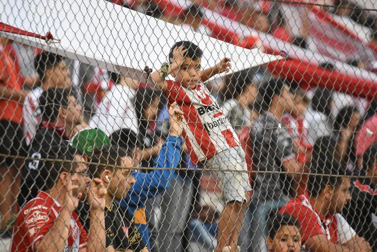 La Gloria quedó con ocho puntos y su futuro es incierto. Foto: Lucio Casalla/ElDoce.tv