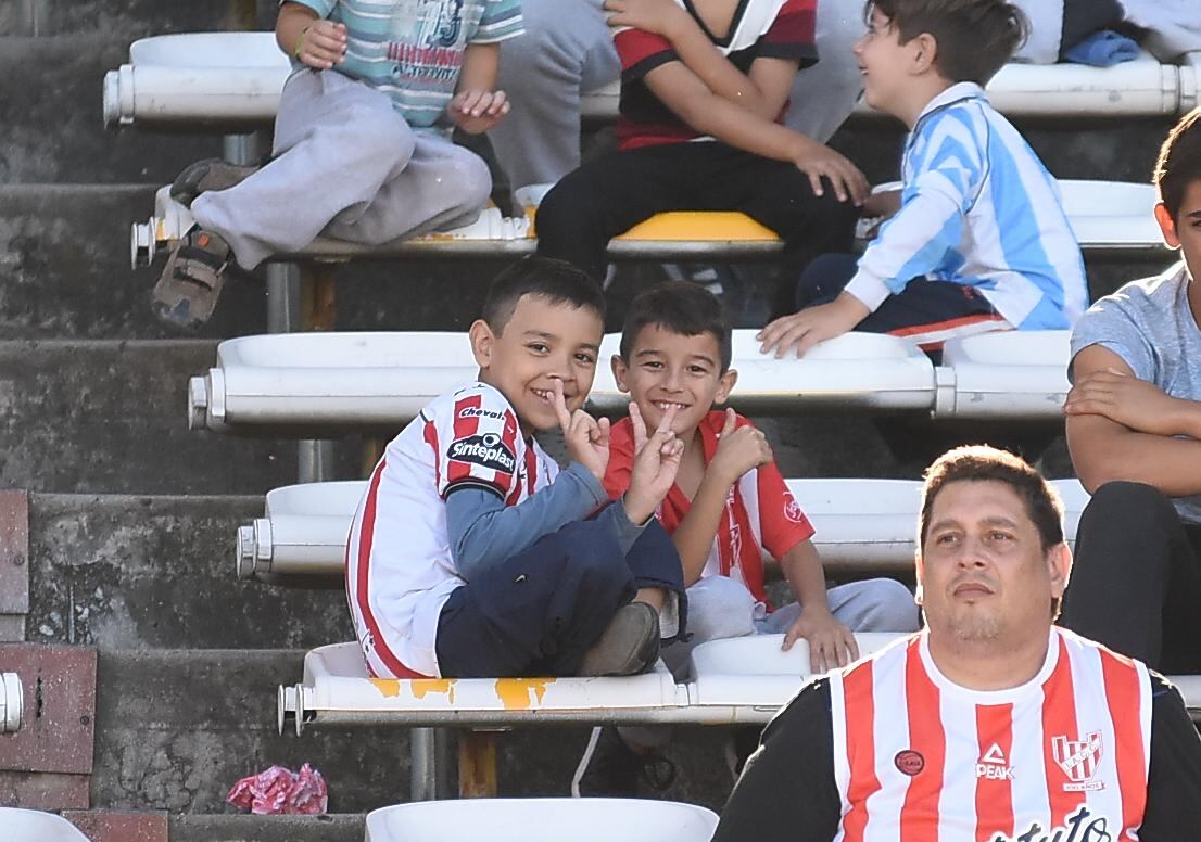 La Gloria volvió a jugar ante su gente. Foto: Lucio Casalla / ElDoce.tv.