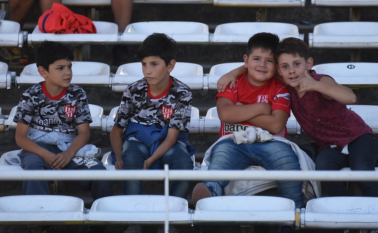 La Gloria volvió a jugar ante su gente. Foto: Lucio Casalla / ElDoce.tv.