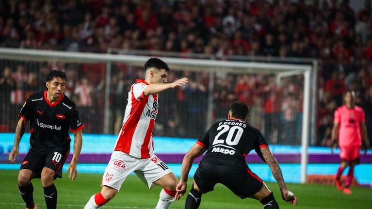 La Gloria vs Independiente en el Monumental de Alta Córdoba.