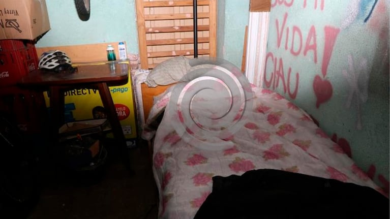 La habitación montada en el garaje de la casa de Juan del Campillo 878.