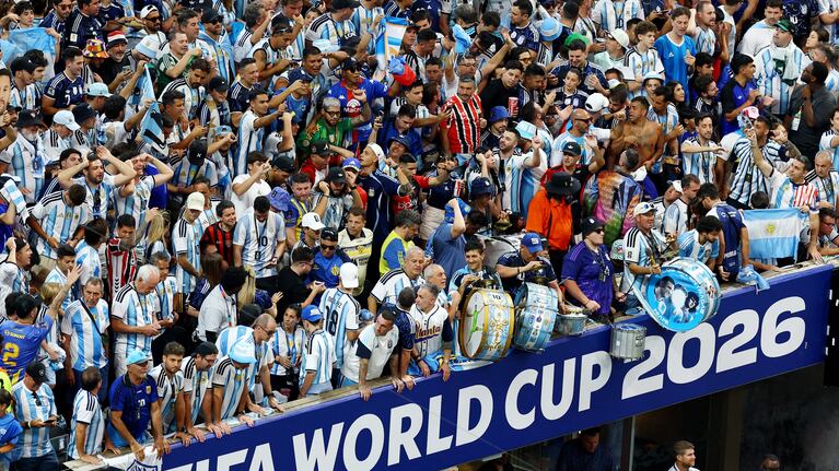 La hinchada argentina en Atlanta. REUTERS/Marco Bello