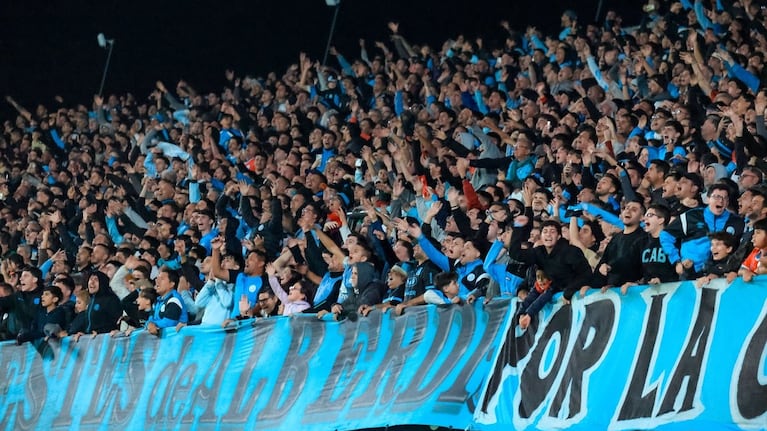 La hinchada de Belgrano.