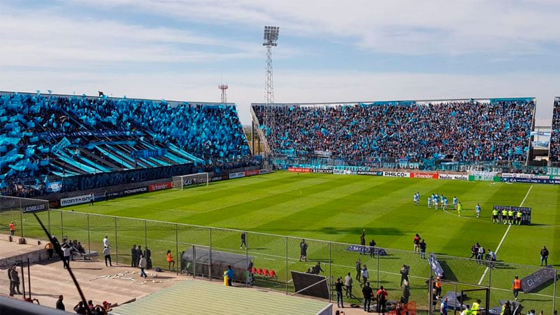 La hinchada de Belgrano invadirá San Nicolás. Foto: La Voz.