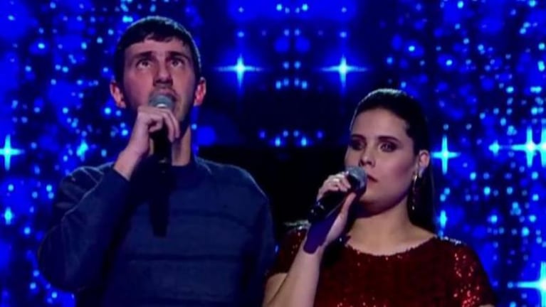 La historia de amor de Lucas y Flor Álvarez, la cantante ciega que deslumbra en Canta Conmigo Ahora