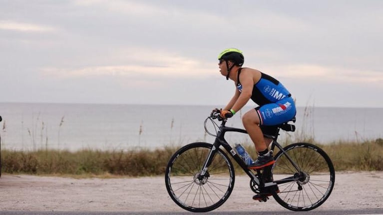 La historia de Chris Nikic, el primer atleta con síndrome de Down en terminar un Ironman