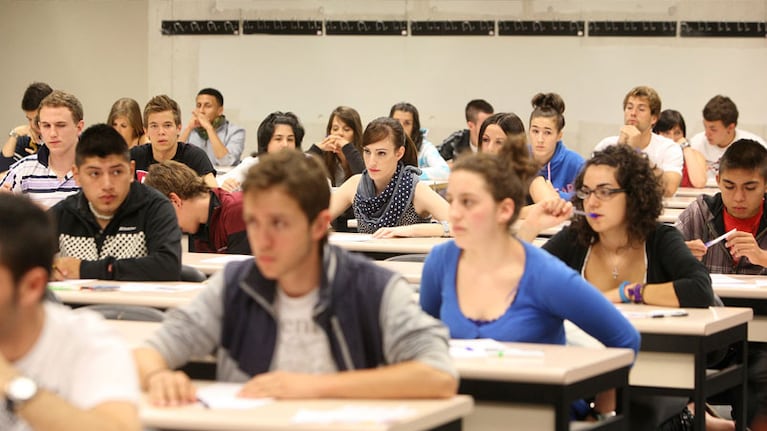 La IA señaló las tres carreras que hay que dejar de estudiar.