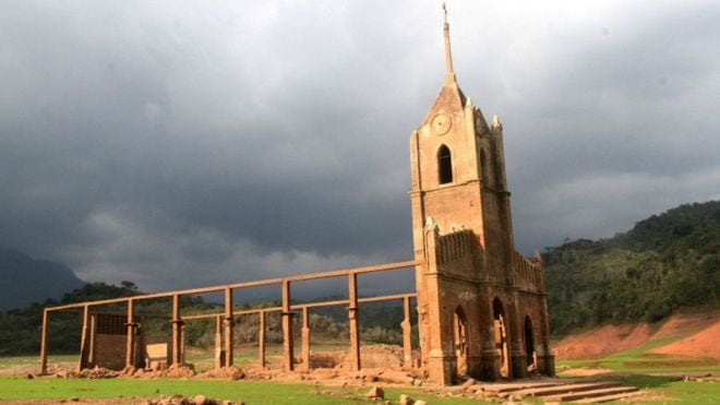 La iglesia del pueblo resurgió tras la sequía. Foto: Gobernación de Táchira