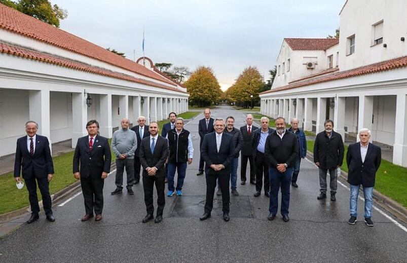 La imagen de la polémica, tras el encuentro de este lunes. 