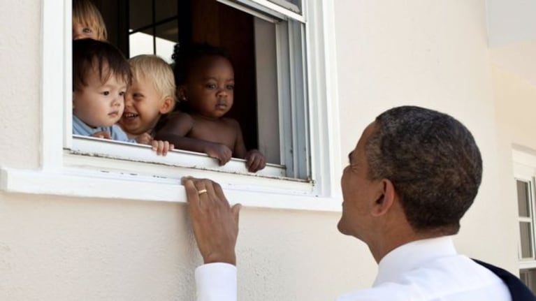 La imagen de Obama y los niños no para de recibir "corazones".